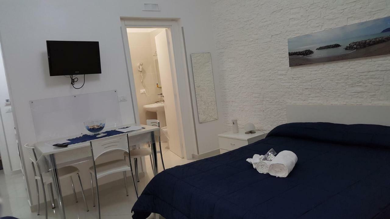 Al Porticciolo Bed and Breakfast Salerno Exterior foto