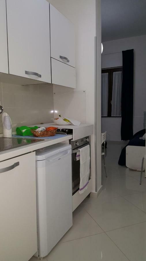 Al Porticciolo Bed and Breakfast Salerno Exterior foto