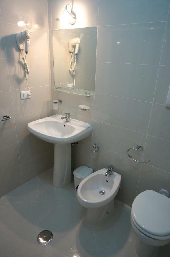 Al Porticciolo Bed and Breakfast Salerno Exterior foto