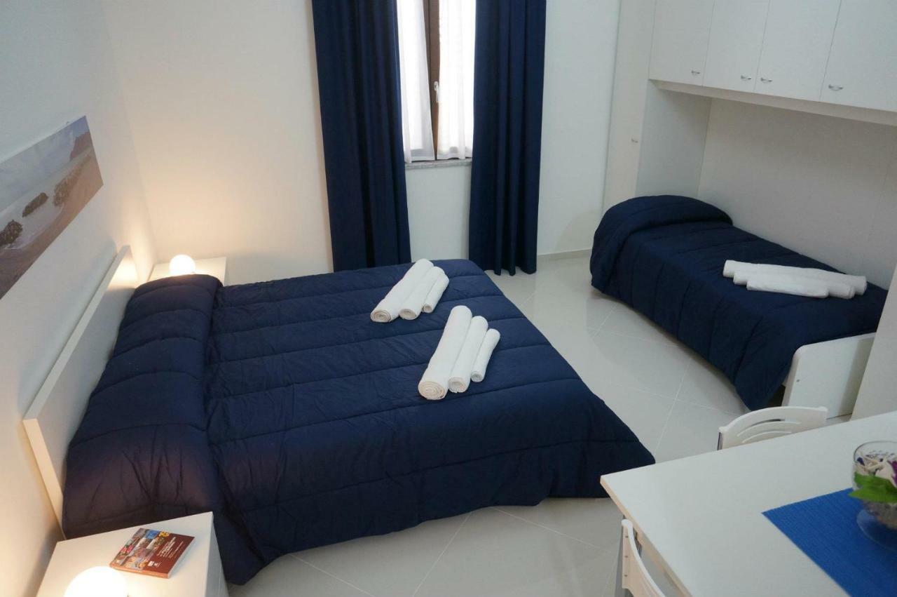 Al Porticciolo Bed and Breakfast Salerno Exterior foto