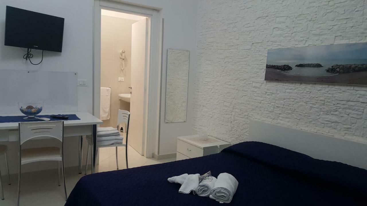 Al Porticciolo Bed and Breakfast Salerno Exterior foto