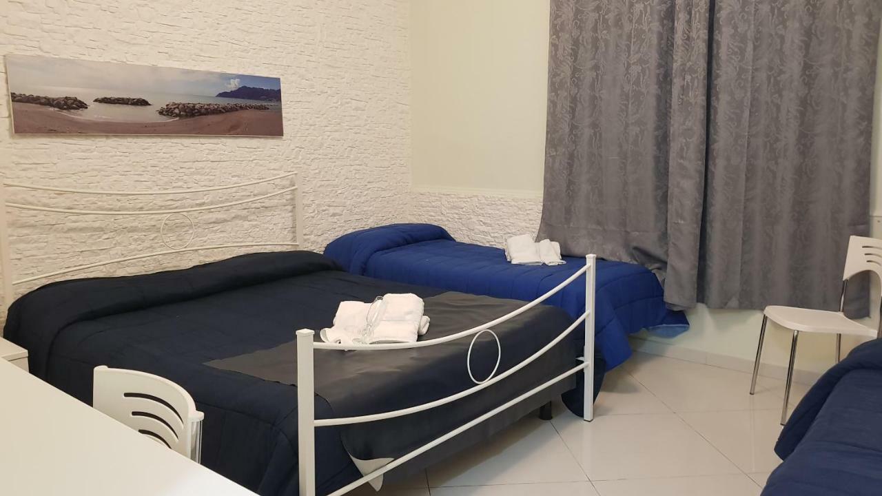 Al Porticciolo Bed and Breakfast Salerno Exterior foto